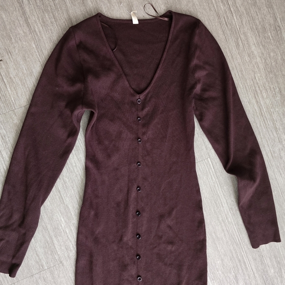 Dress - Picture 2 of 3